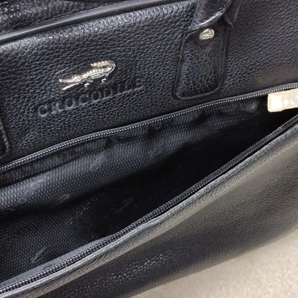 Crocodile brand unisex black pebbled leather bag. NWT.